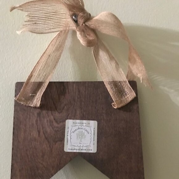 New “Every Day Is A Gift” Wood Wall Hanging Home Decor.  8x8" - Picture 2 of 2